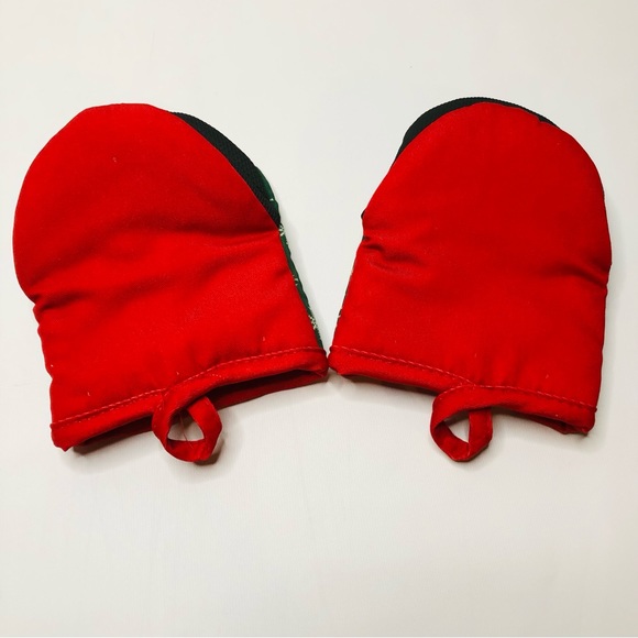 Disney Mickey Minnie Mouse 2 Pack Oversized Mini Oven Mitts Holiday Christmas - Picture 5 of 8